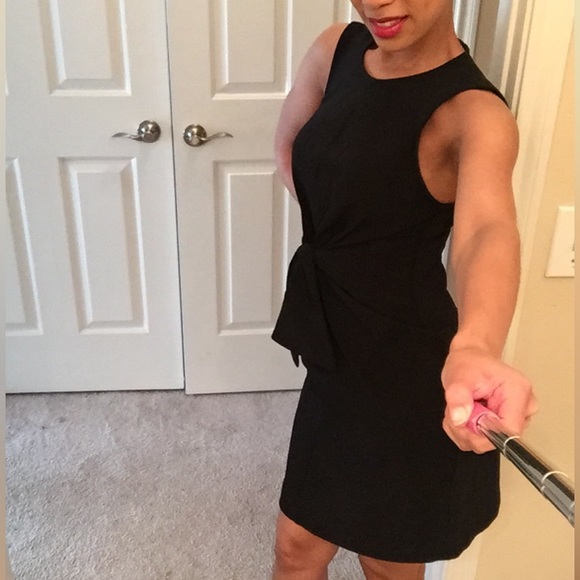 Black Dress w/ front knot - Picture 6 of 7